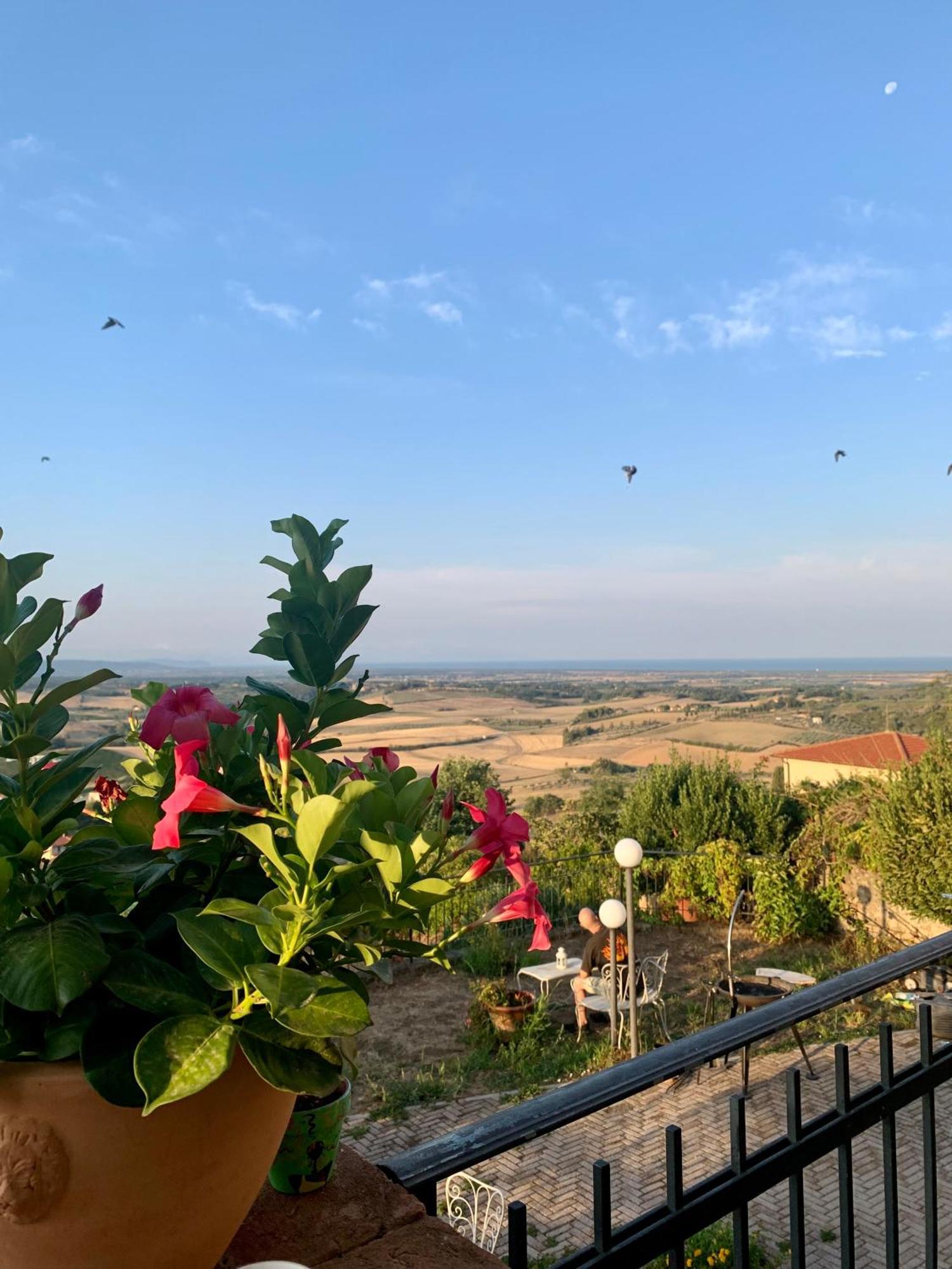 Casa Cerboneschi Bed & Breakfast Казале Маритимо Екстериор снимка