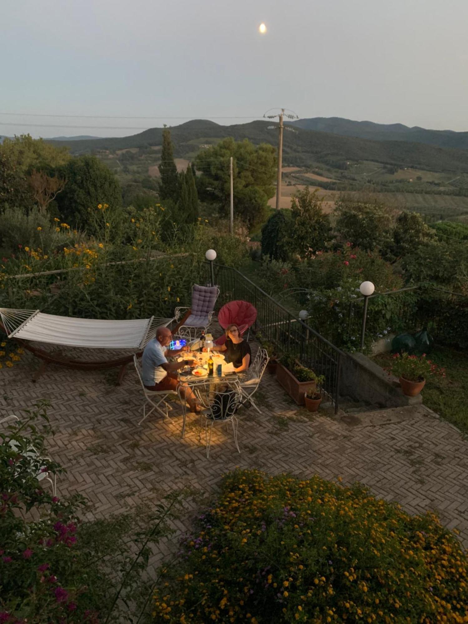 Casa Cerboneschi Bed & Breakfast Казале Маритимо Екстериор снимка