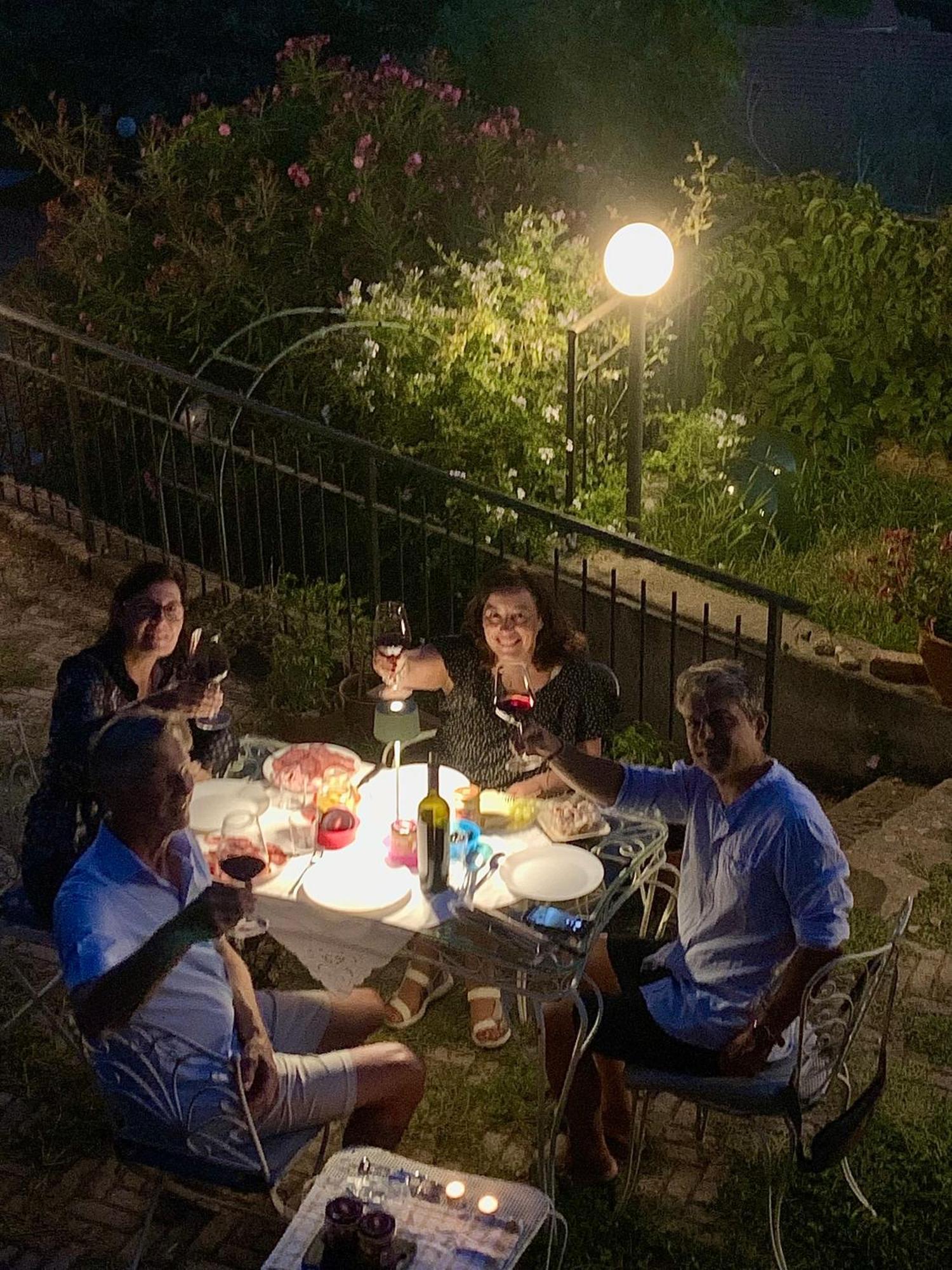 Casa Cerboneschi Bed & Breakfast Казале Маритимо Екстериор снимка
