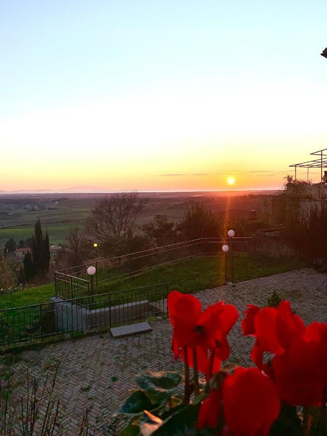 Casa Cerboneschi Bed & Breakfast Казале Маритимо Екстериор снимка